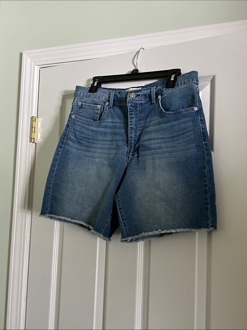 Jessica Simpson women’s Mid-Blue Denim Cutoff Shorts